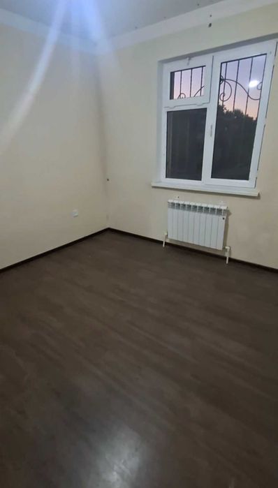 Уй сотилади, Уртачирчик тумани, Шоликор МФЙ да 1-этаж, 2 хонали кв.