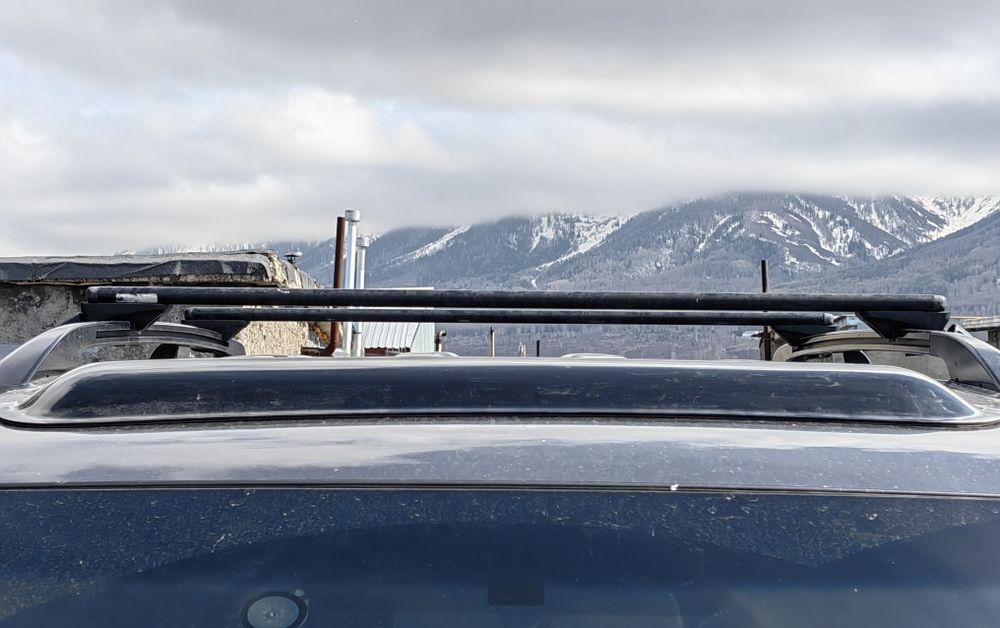 Дефлектор люка на автомобиль