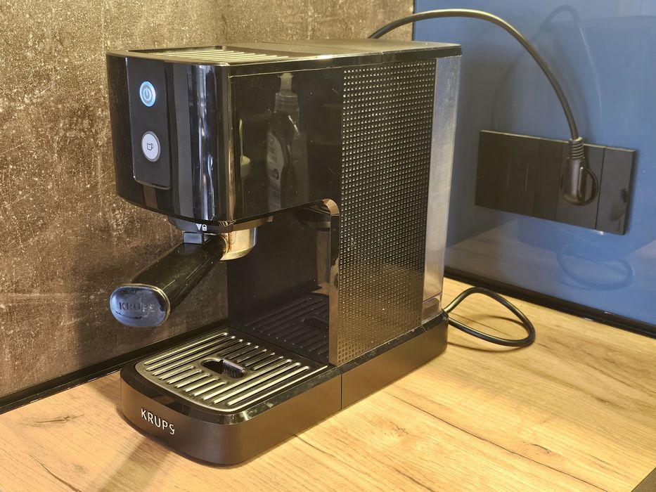 Еспресо машина Krups Calvi XP3410, 15 bar, 1460 W