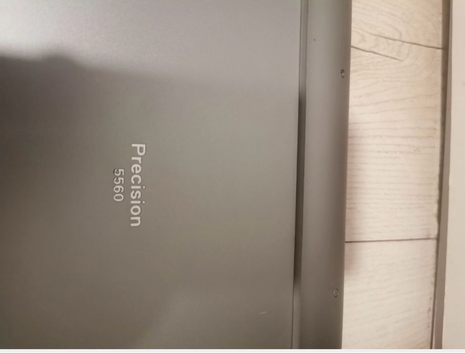 Dell precision 5560