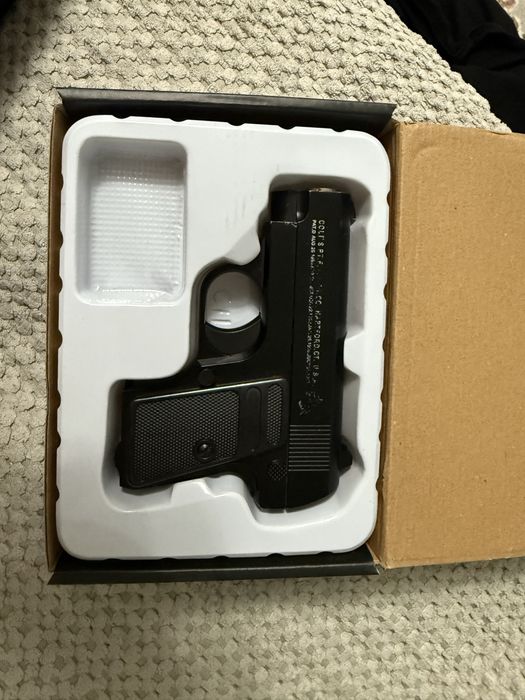 пистолет мощный.