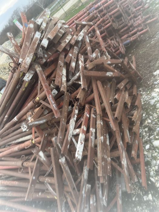 Popi Metalici De Inchiriat Sau Vânzare