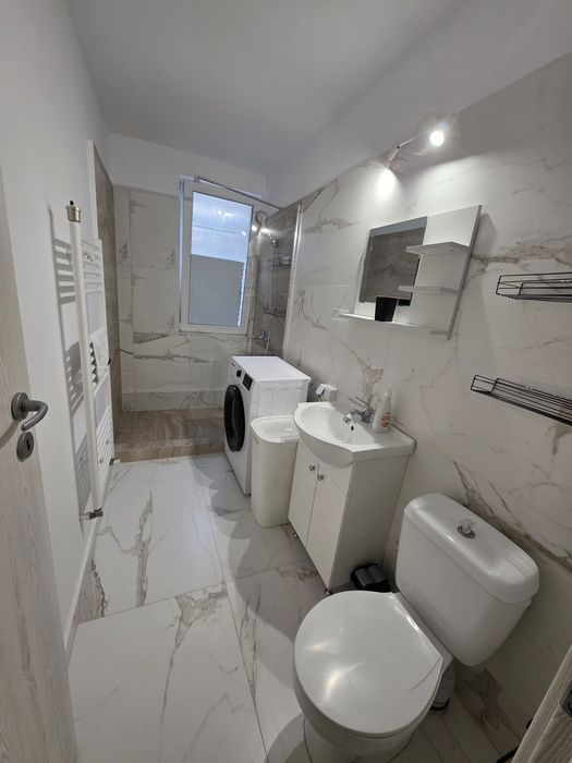 Garsoniera cu centrala termica metrou m2 direct proprietar