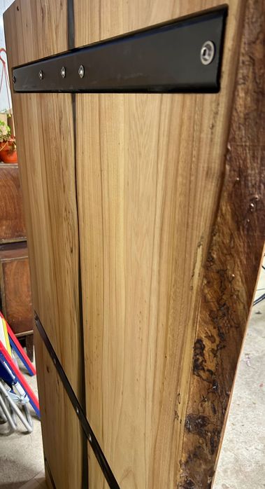 Маса от Бряст и епоксидна смола