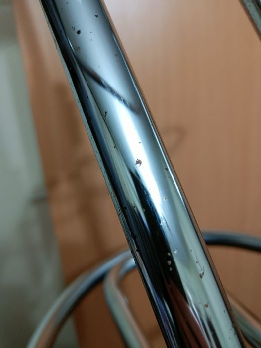 Vând scaun bar de culoare neagra