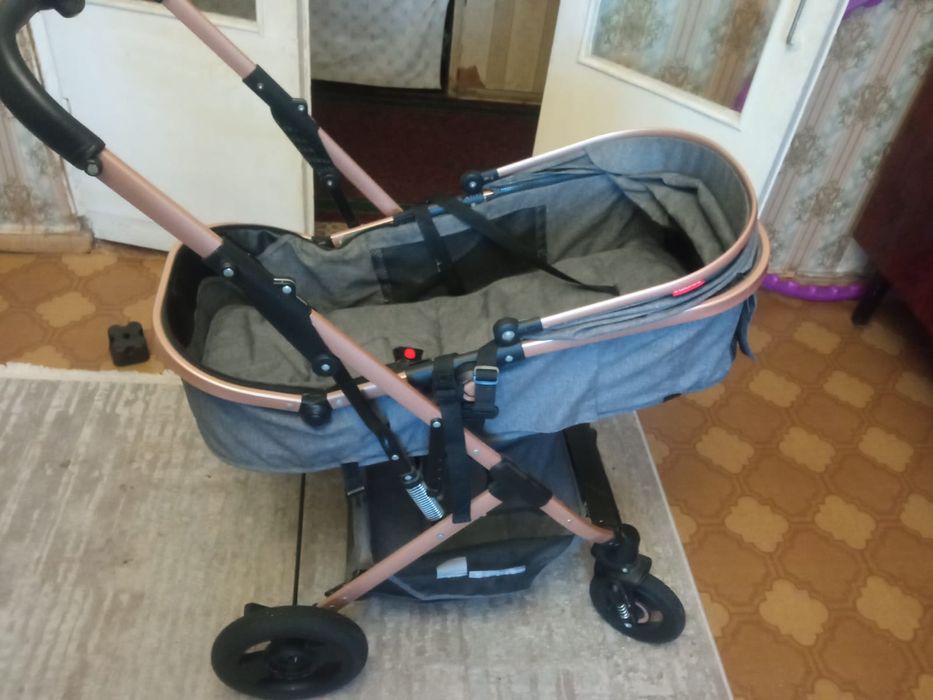 Коляска детская в отличном состоянии
