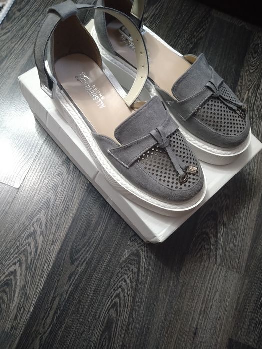 Сандали в графитен цвят