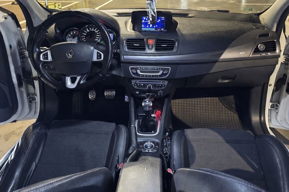 Renault Megane 3 GT 2.0 dci 160cp