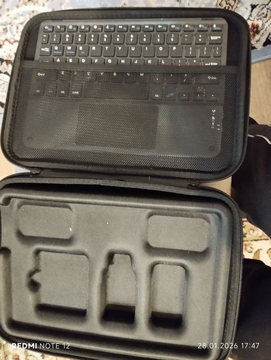 Планшет продам .