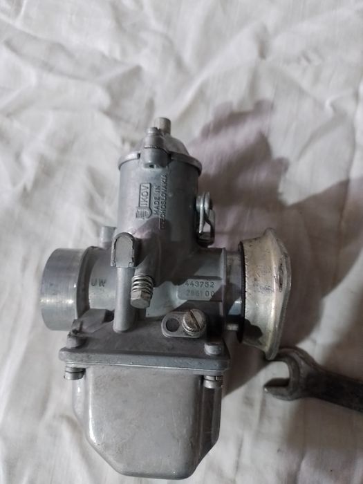 Продаётся запчасти на Яву