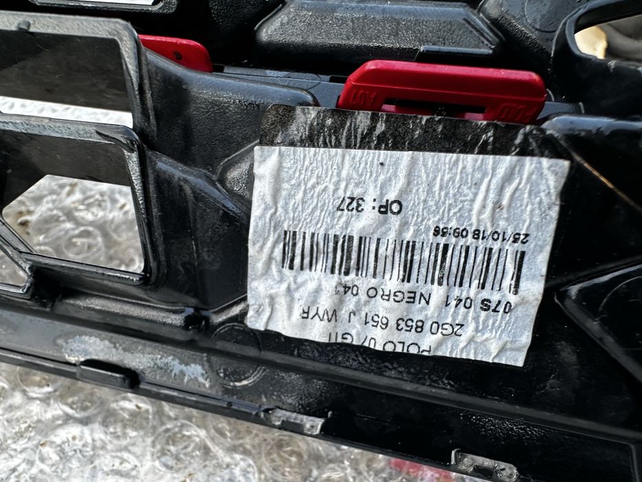 Grilă radiator vw polo 2.g.gti.cod:2G0853651.J.