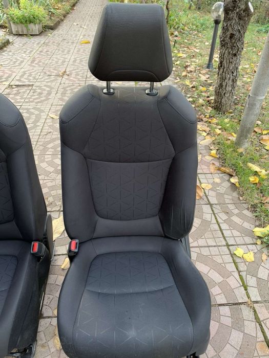 Седалки toyota rav 4 2020