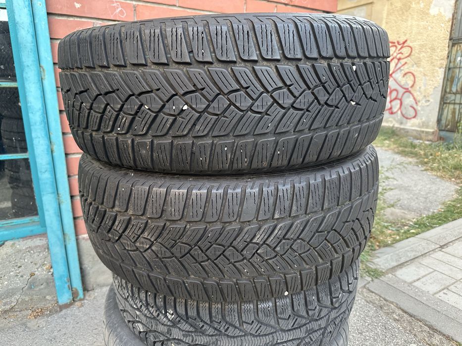 Продавам 2бр. Зимни гуми 215/55/17 Fulda / Фулда