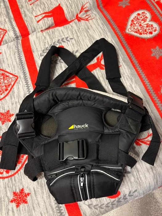 Marsupiu ergonomic pentru bebeluși