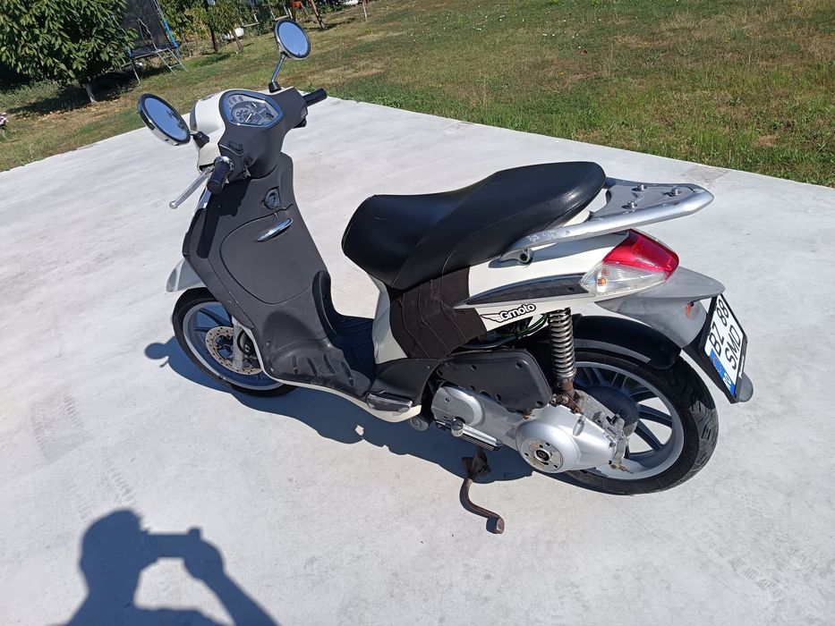 Vând scuter piaggio liberty
