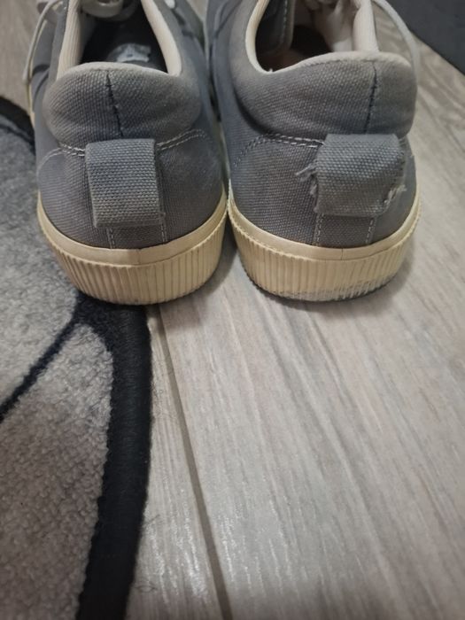 Teniși H&M marimea 43!