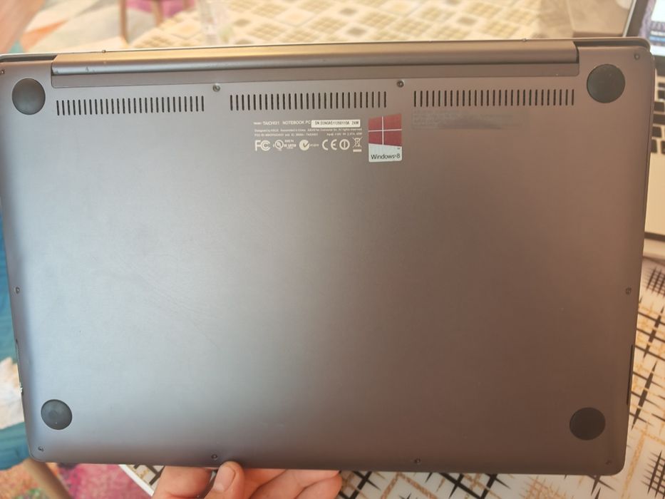Laptop ASUS Taichi 31 i7, 4GB RAM, două ecrane, defect, fără SSD sau dezmembrez