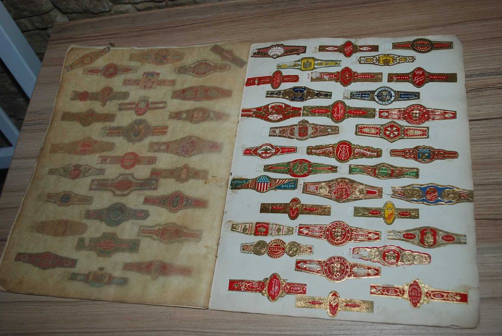 Vand caiet de colectie cu etichete vechi ,de trabucuri