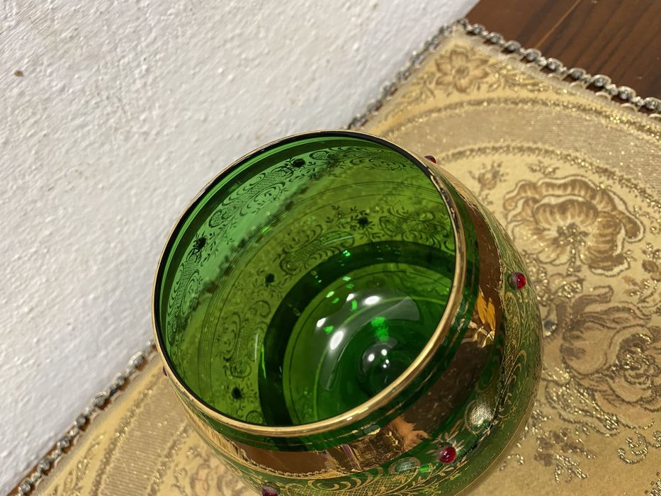 Голяма италианска кана със златни кантове