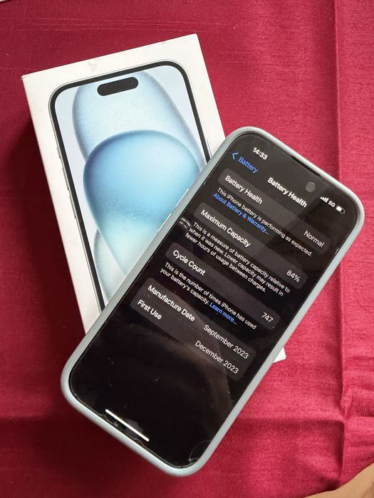 Продавам iPhone 15 128GB 84% батерия, много запазен!