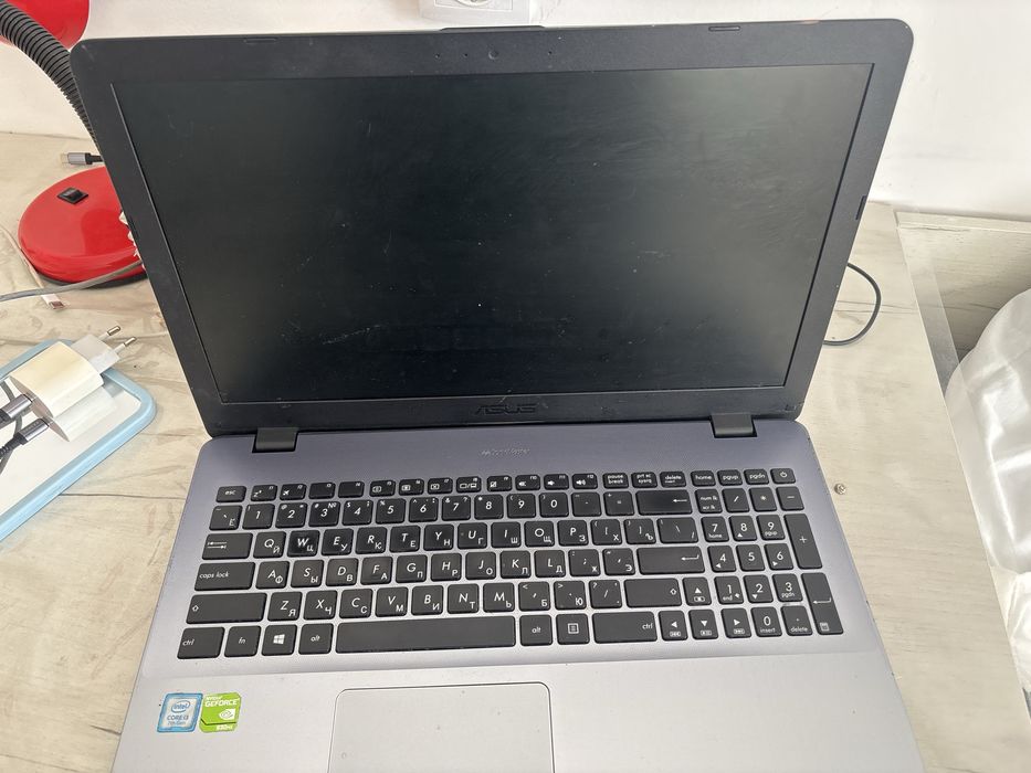 Ноутбук ASUS X542U SonicMaster