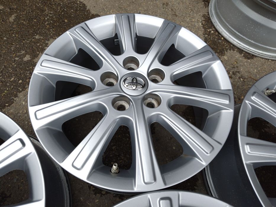 16" оригинални алуминиеви джанти за Toyota Corolla, Auris, Avencis...