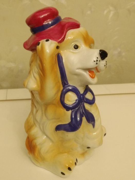 Фарфоровая собака
