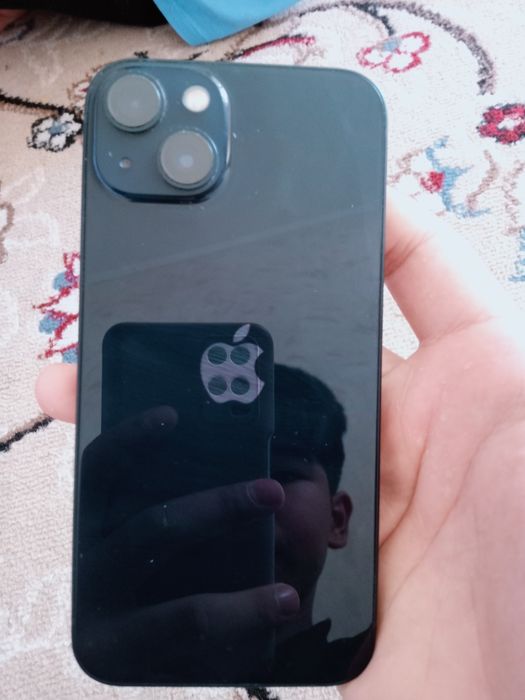 Продам iPhone 13