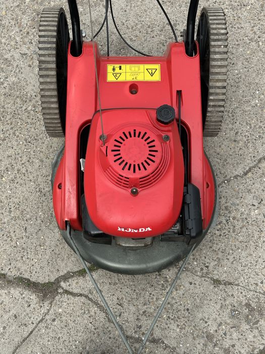 Бензинова самоходна косачка Honda