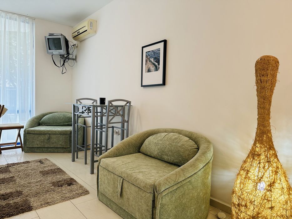 Продава студио Равда