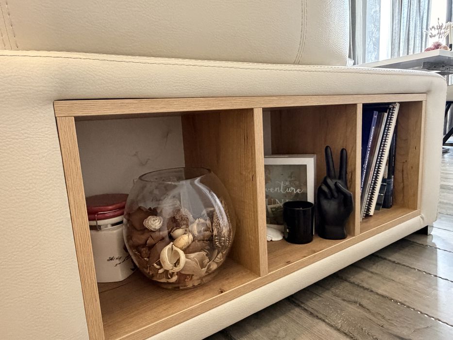 Ъглов диван с функция сън и ракла