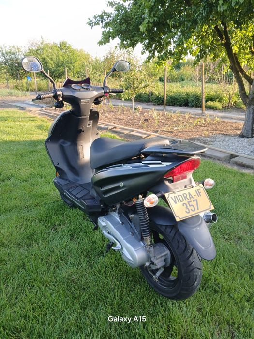 Scuter 49cc 2T Motowell magnet aproape nou 1900km  ( yamaha aerox aprilia piaggio keeway sym suzuki ducati cfmoto boatian rich )