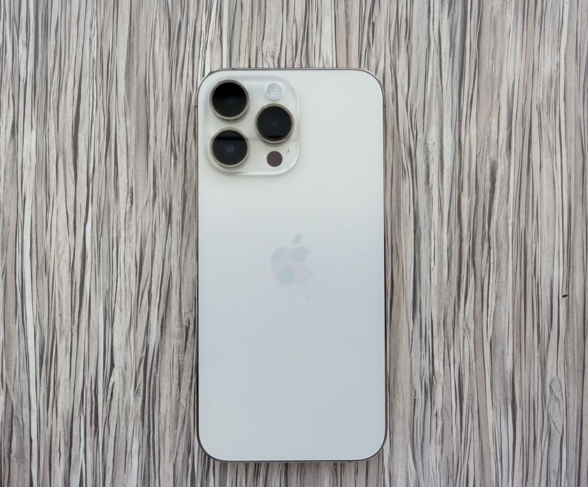 Iphone 14 pro max Gold