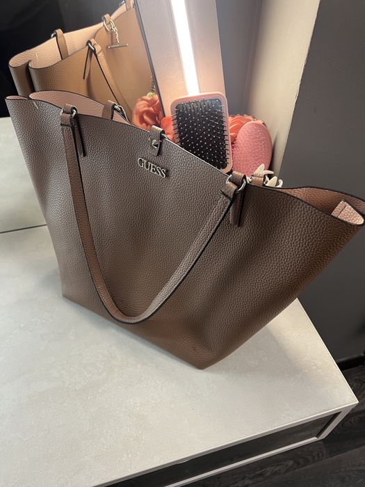 Двулицева чанта GUESS