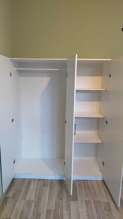Гардероб Ikea, бял