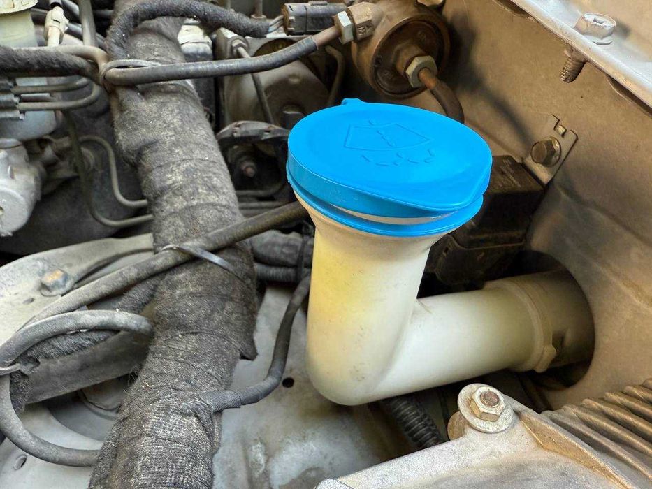 Гранд Витара 2004 - вентилационни клапи, ключалка подлакътник и др.