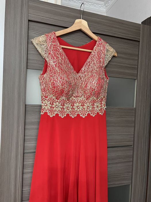 Продам вечернее платье