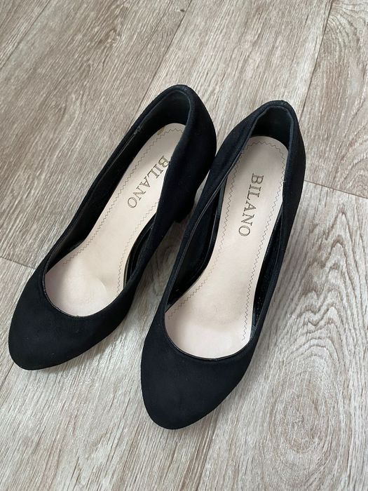 Продам женские туфли