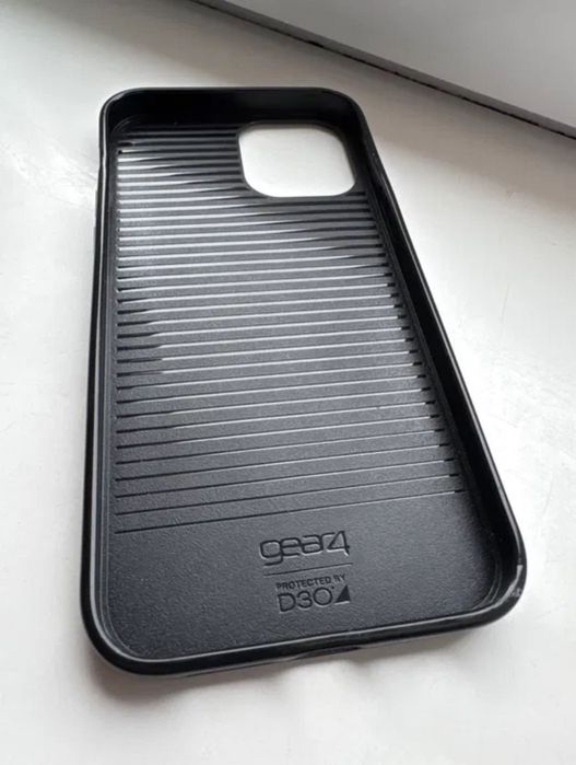 Huse și folii sticlă iPhone