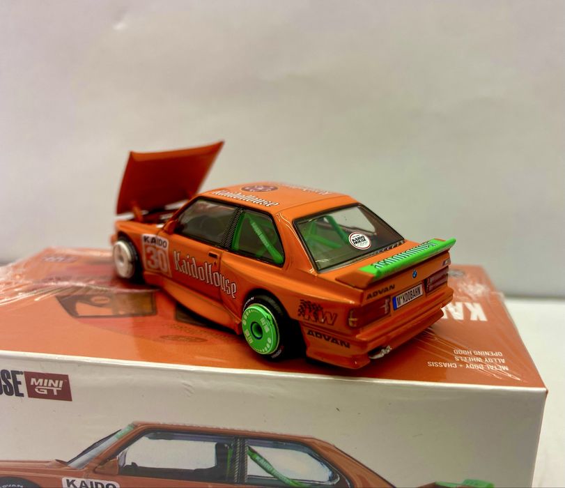 KAIDO HOUSE BMW M3 machetă auto metalică scara 1:64