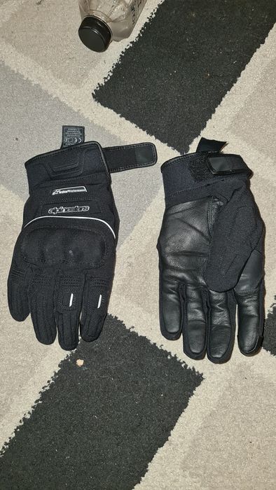 Vand mănuși alpinesstars performance 250ron