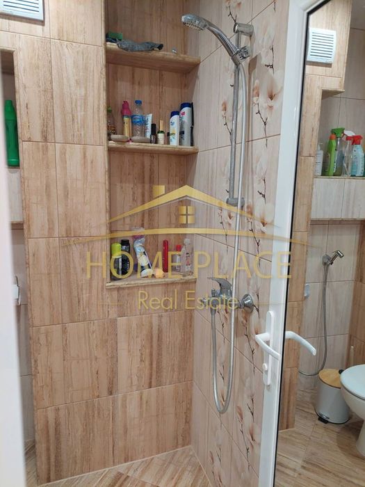 ДВУСТАЕН апартамент под наем - Център