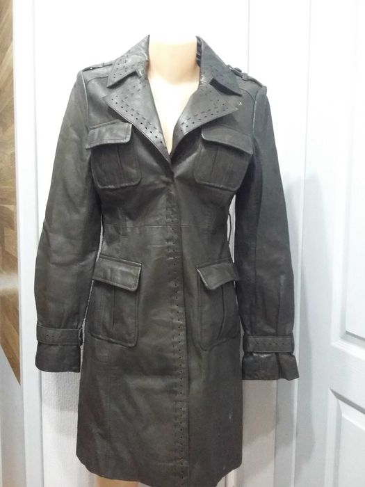 Женский кожанный плащ. BEBE