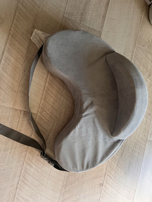 Perna de alăptare Momcozy