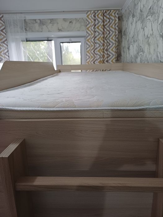 продам двухъярусная кровать.