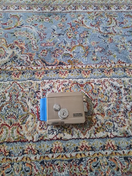 Продам замок дверной