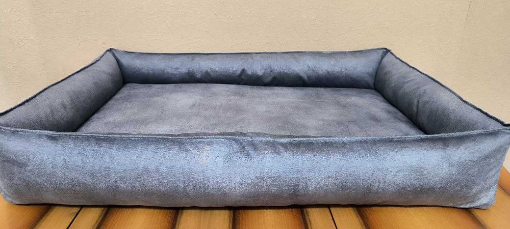 Лежанки для крупных собак  110 на 80 см .