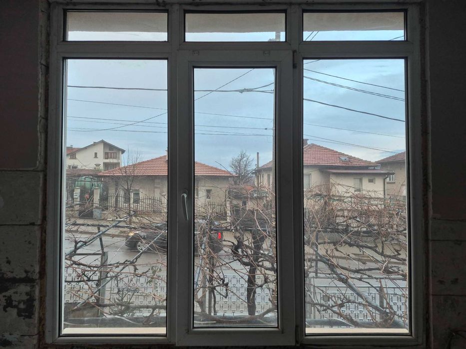 Продават се прозорци