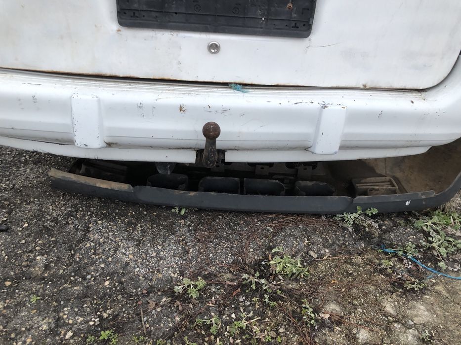 Теглич и задна броня за Крайслер