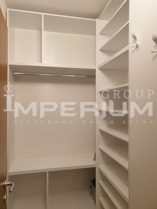 Дава се под наем Двустаен апартамент в Варна, Левски - 70 кв.м за 663 € - Снимка #4